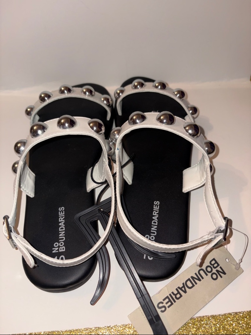 No Boundaries White Studded Sandals with Black Footbed - Picture 4 of 6